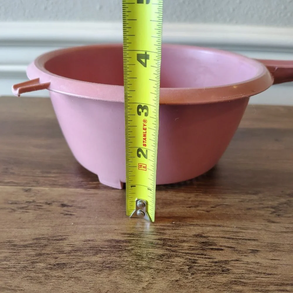 Vtg Pink Colander Strainer Bowl With Handle MCM Plastic Retro Kitchen Merrymaid